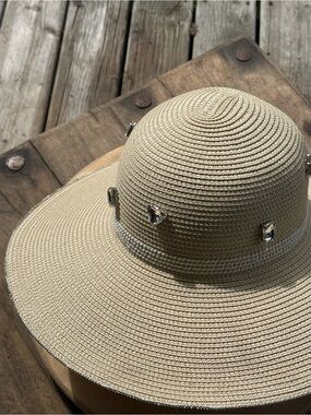 Women's Beige Wide Brim Sun Hat with Decorative Accents